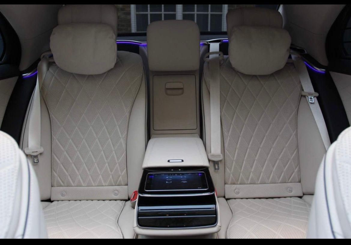 A Chauffeurs | Corporate Transfer